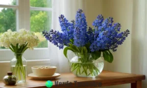 Arreglo elegante de diez flores azules en un hogar acogedor