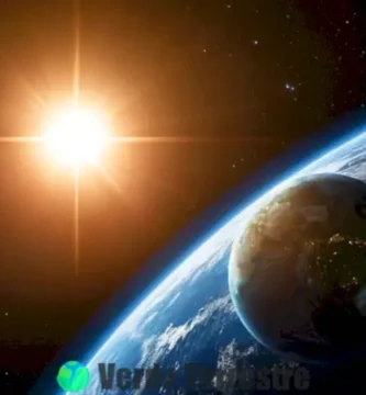 Ilustración vibrante de la Tierra girando y orbitando alrededor del Sol en un entorno cósmico
