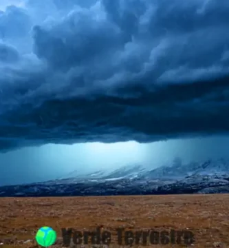 Portada colorida que ilustra diferentes tipos de precipitación atmosférica: lluvia